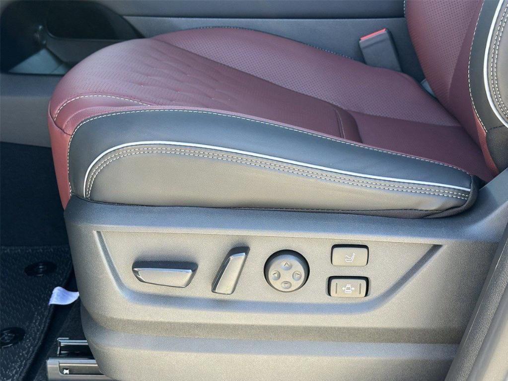 new 2026 INFINITI QX80 car, priced at $117,160