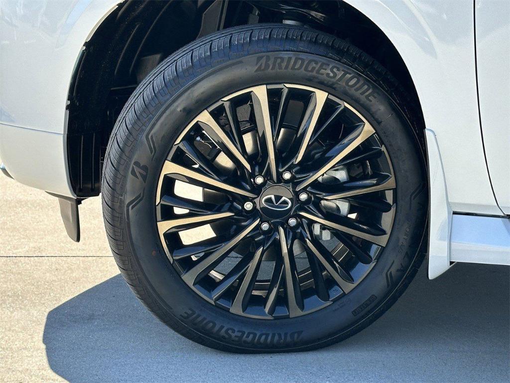 new 2026 INFINITI QX80 car, priced at $117,160