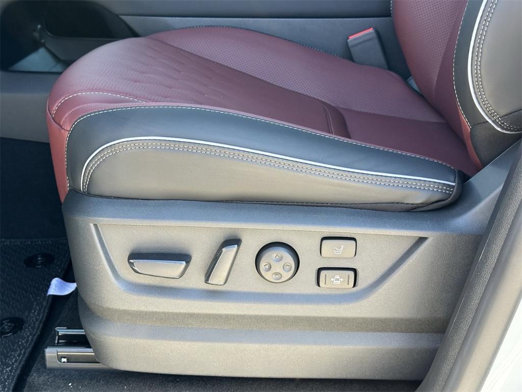 new 2026 INFINITI QX80 car, priced at $117,160