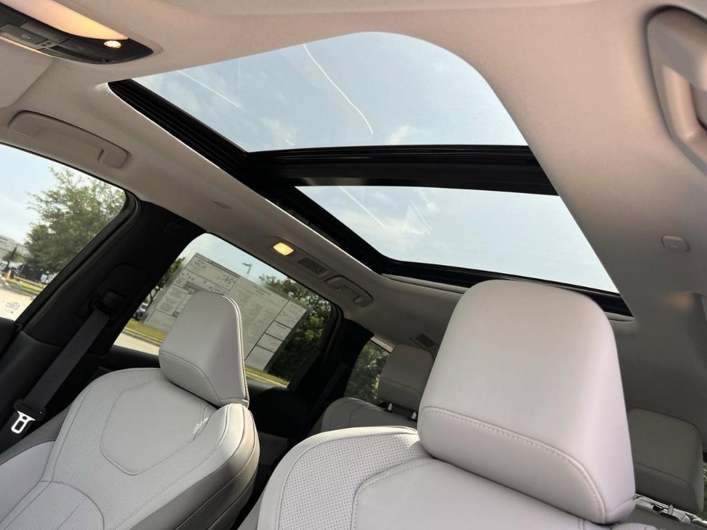 new 2027 INFINITI QX60 car, priced at $62,335