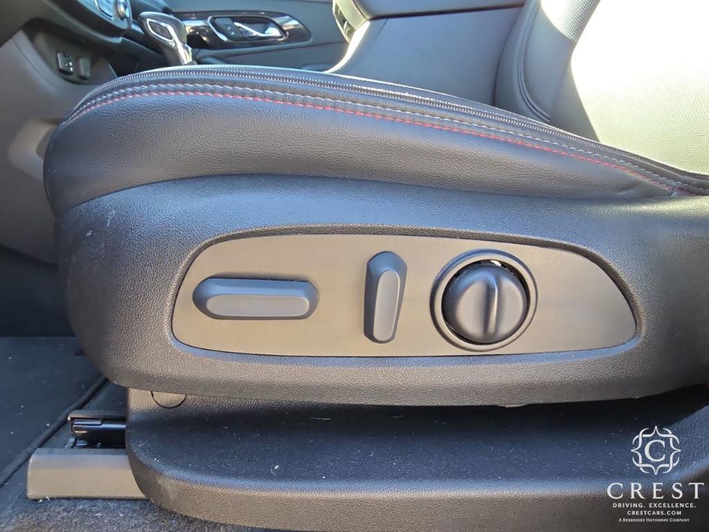 used 2023 Chevrolet Traverse car, priced at $30,498