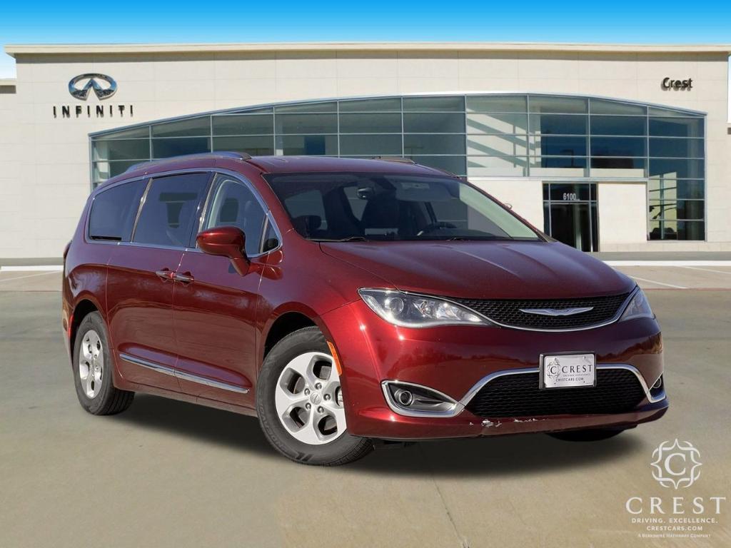 used 2017 Chrysler Pacifica car, priced at $9,985