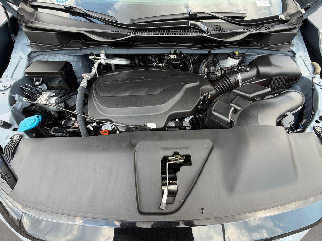 used 2025 Honda Odyssey car, priced at $35,145