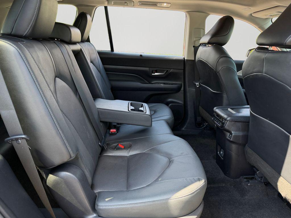 used 2025 Toyota Grand Highlander car, priced at $58,912