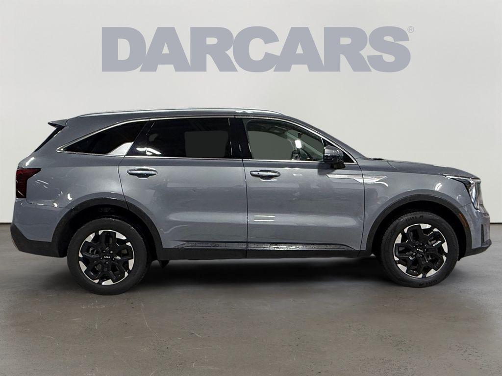 used 2024 Kia Sorento car, priced at $31,066
