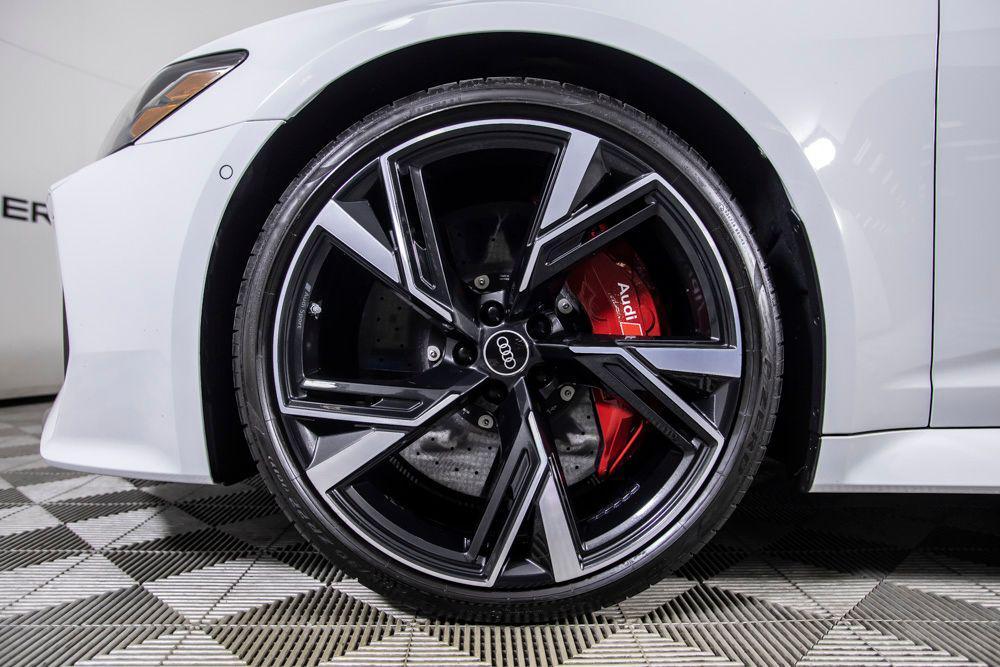 used 2021 Audi RS 6 Avant car, priced at $91,000