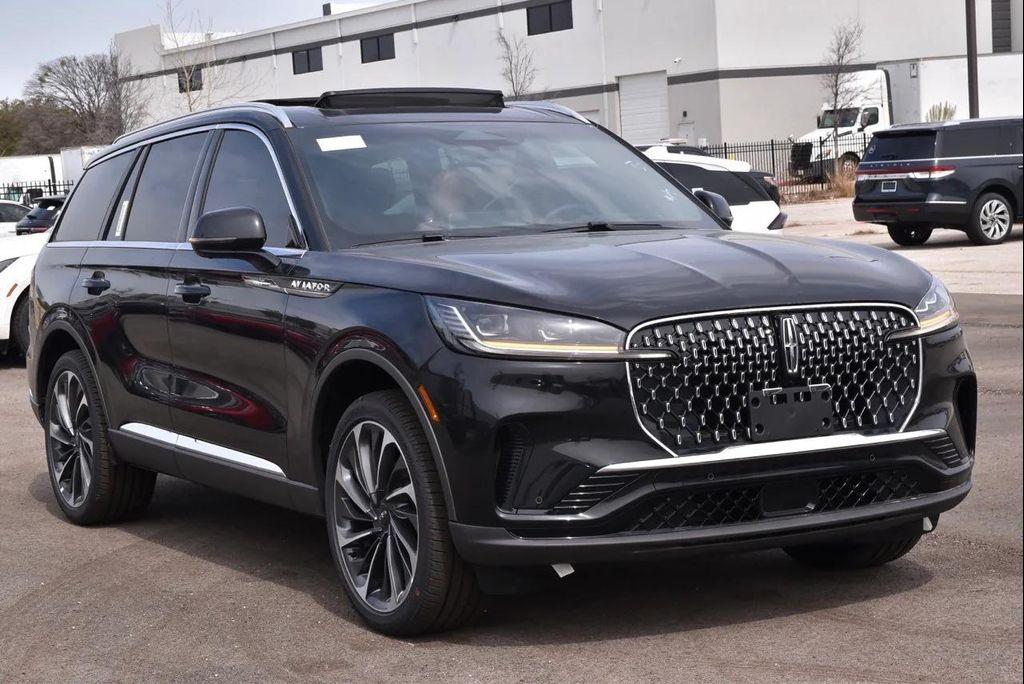 new 2025 Lincoln Aviator car, priced at $75,072