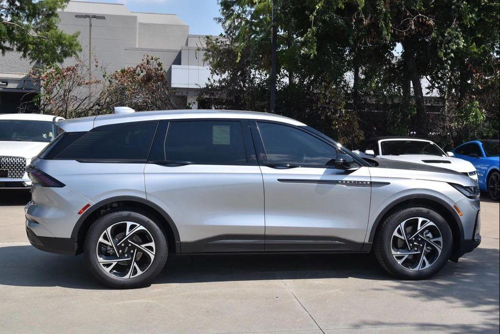 new 2025 Lincoln Nautilus car, priced at $56,434