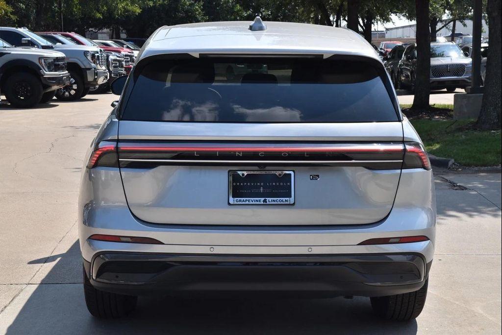 new 2025 Lincoln Nautilus car, priced at $56,434
