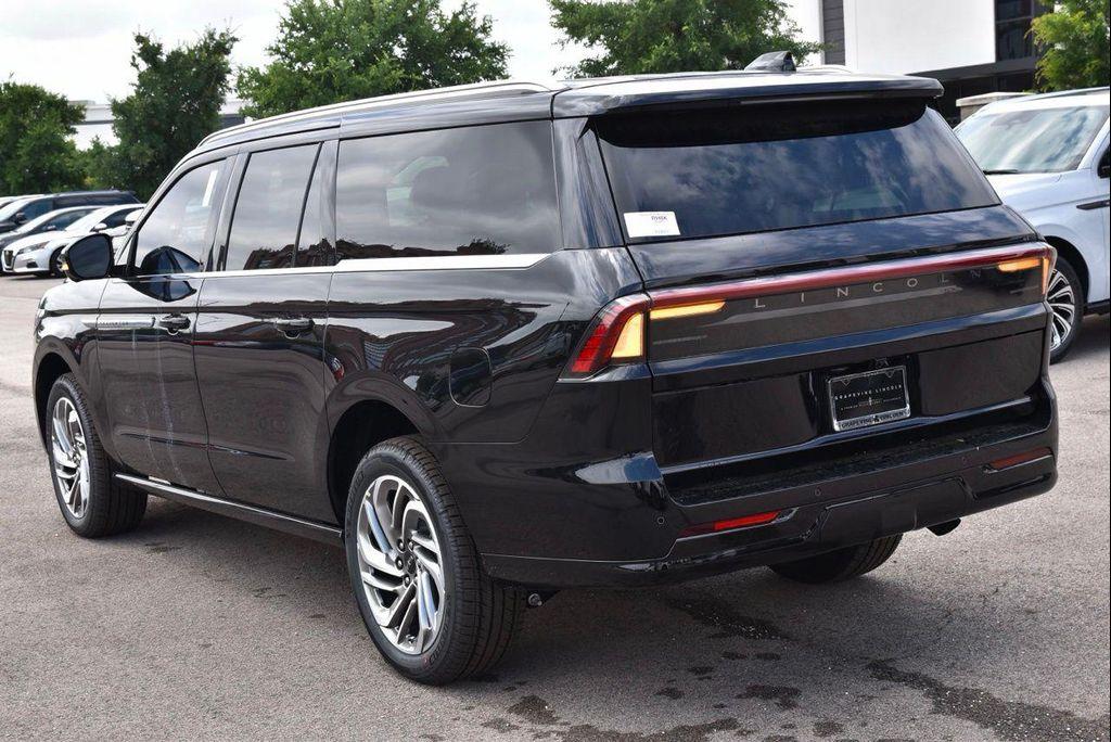 new 2026 Lincoln Navigator car, priced at $101,588