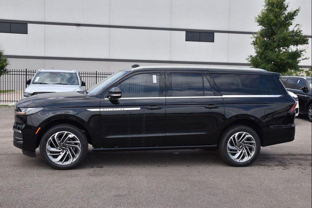 new 2026 Lincoln Navigator car, priced at $101,588
