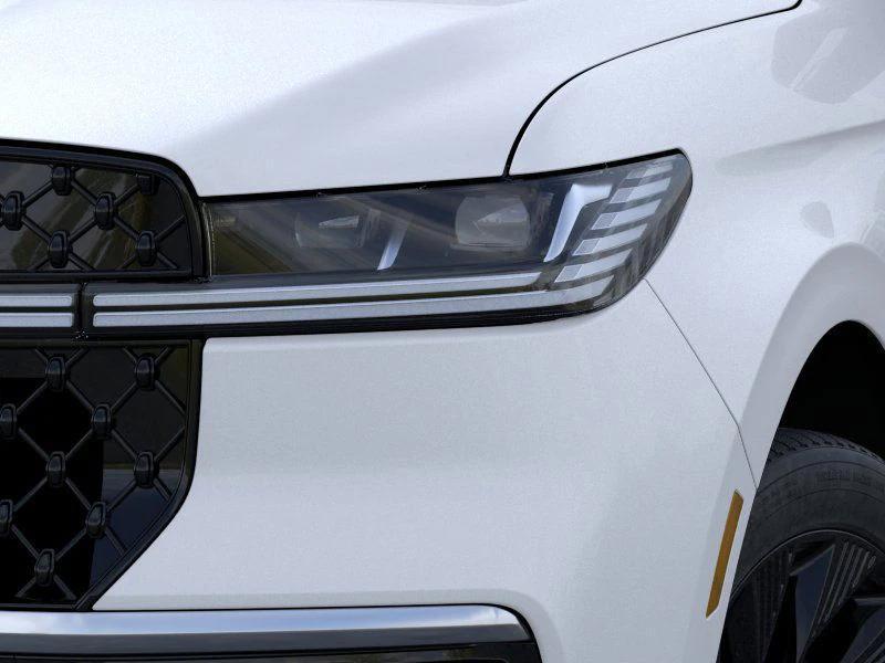 new 2025 Lincoln Navigator car, priced at $102,802