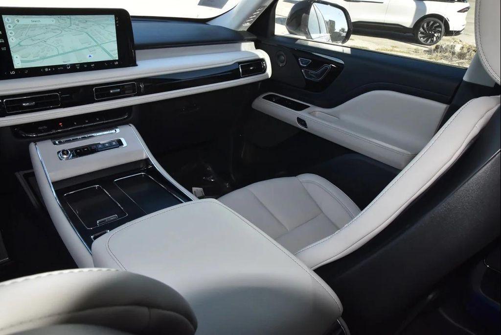 new 2026 Lincoln Aviator car, priced at $69,048