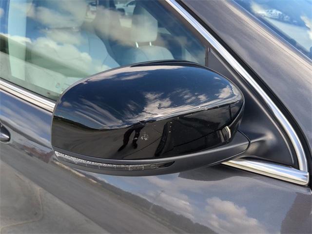 used 2022 Jeep Cherokee car, priced at $24,815