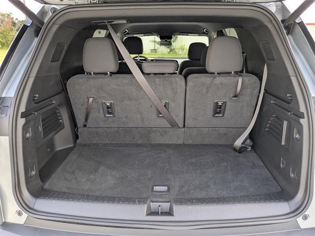 used 2025 Chevrolet Traverse car, priced at $38,032