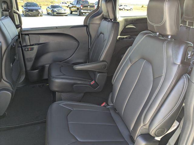 new 2026 Chrysler Pacifica car