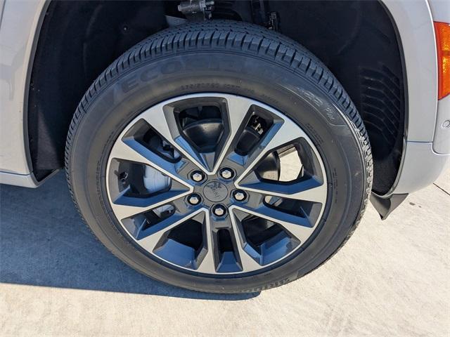 new 2025 Jeep Grand Cherokee car, priced at $57,739