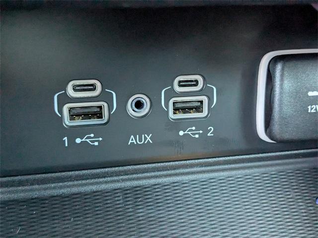 new 2025 Jeep Grand Cherokee car, priced at $57,739