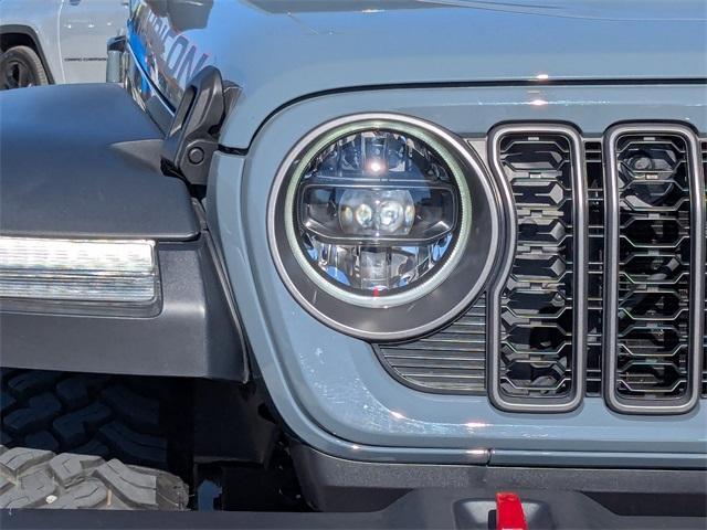 used 2025 Jeep Gladiator car, priced at $49,594