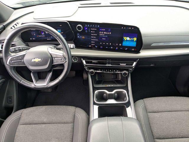 used 2025 Chevrolet Traverse car, priced at $42,923