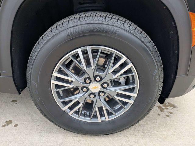 used 2025 Chevrolet Traverse car, priced at $42,923