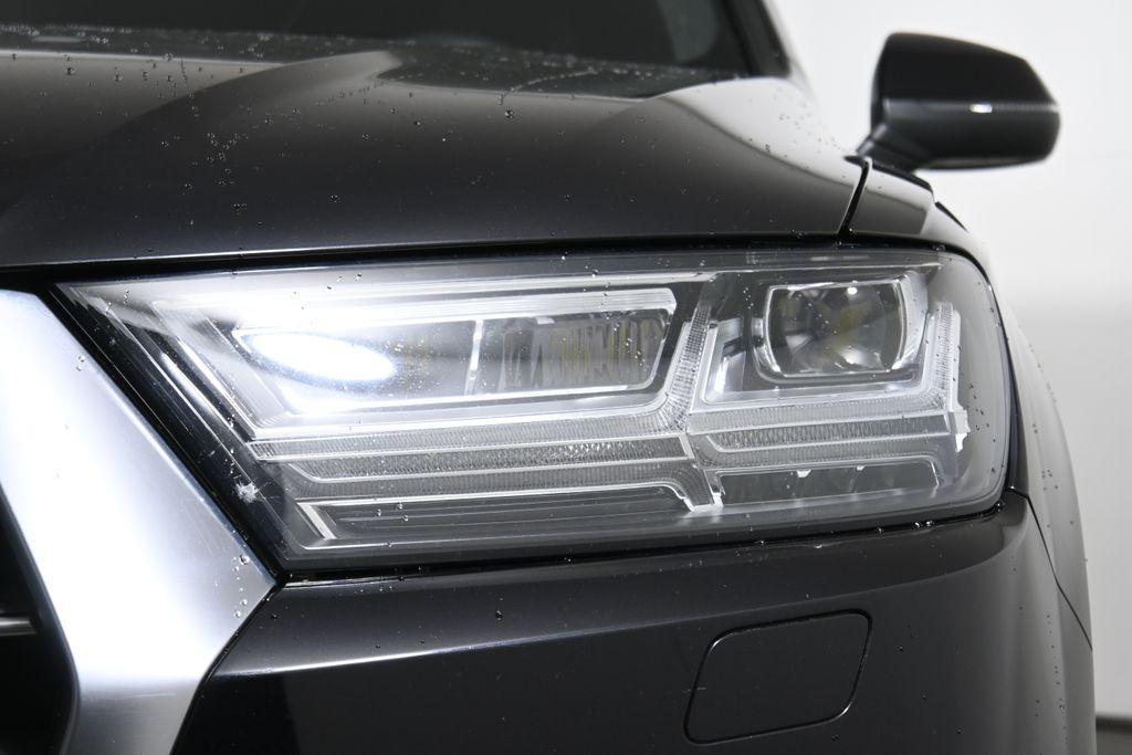 used 2018 Audi Q7 car, priced at $19,000