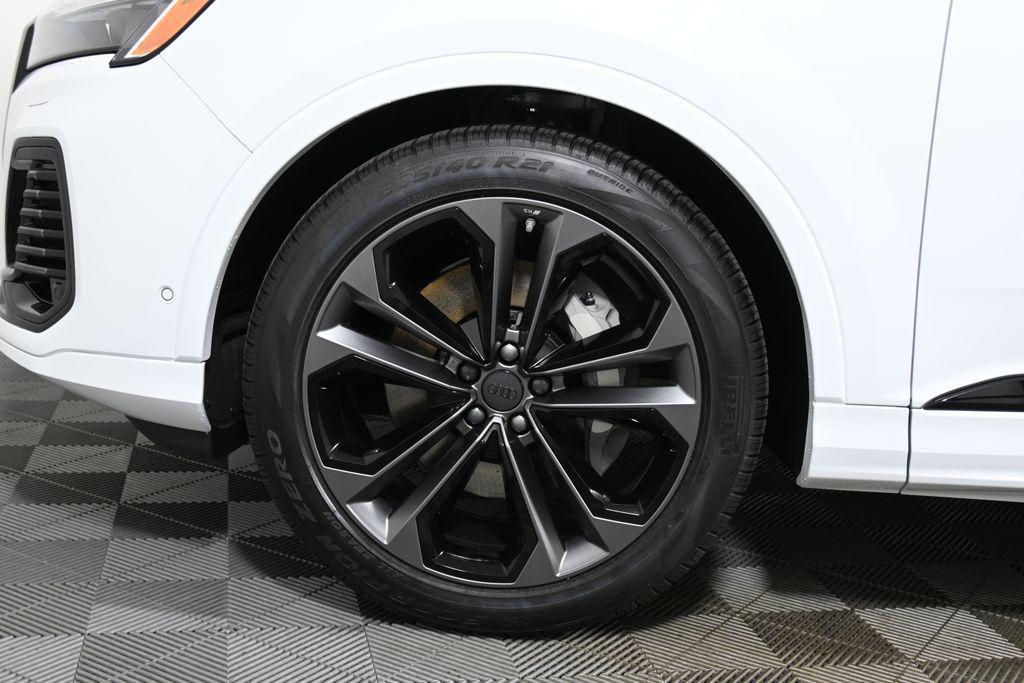 new 2026 Audi Q7 car, priced at $78,795