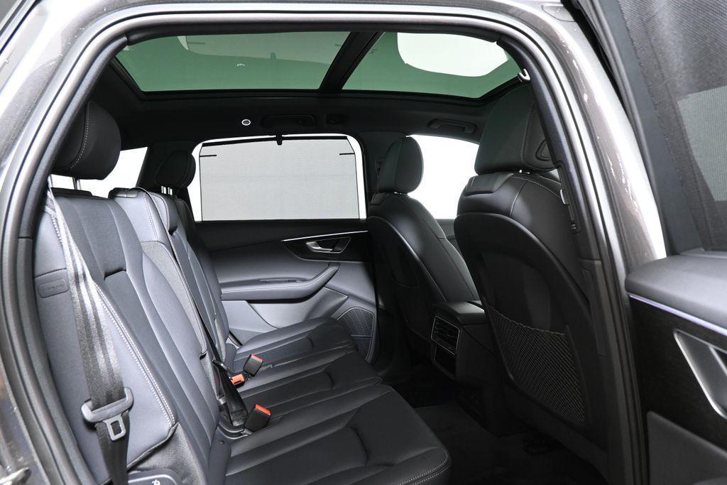 new 2026 Audi Q7 car, priced at $79,155