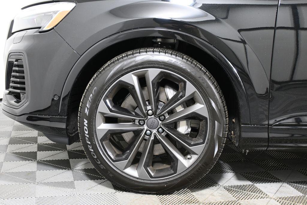 new 2026 Audi Q7 car, priced at $79,155