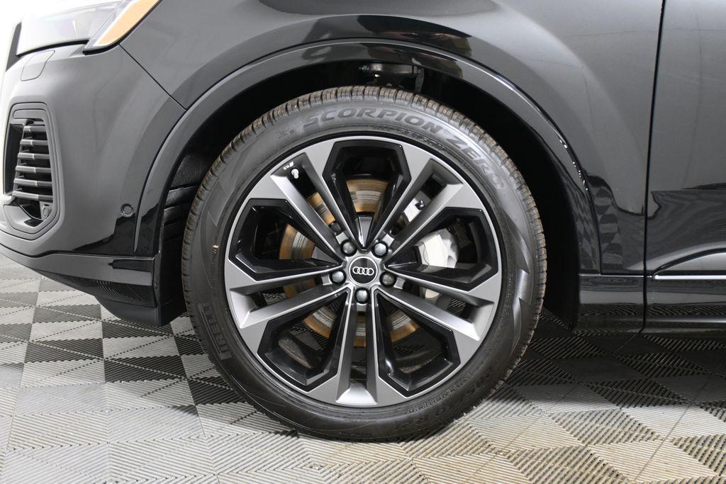 new 2026 Audi Q7 car, priced at $78,560