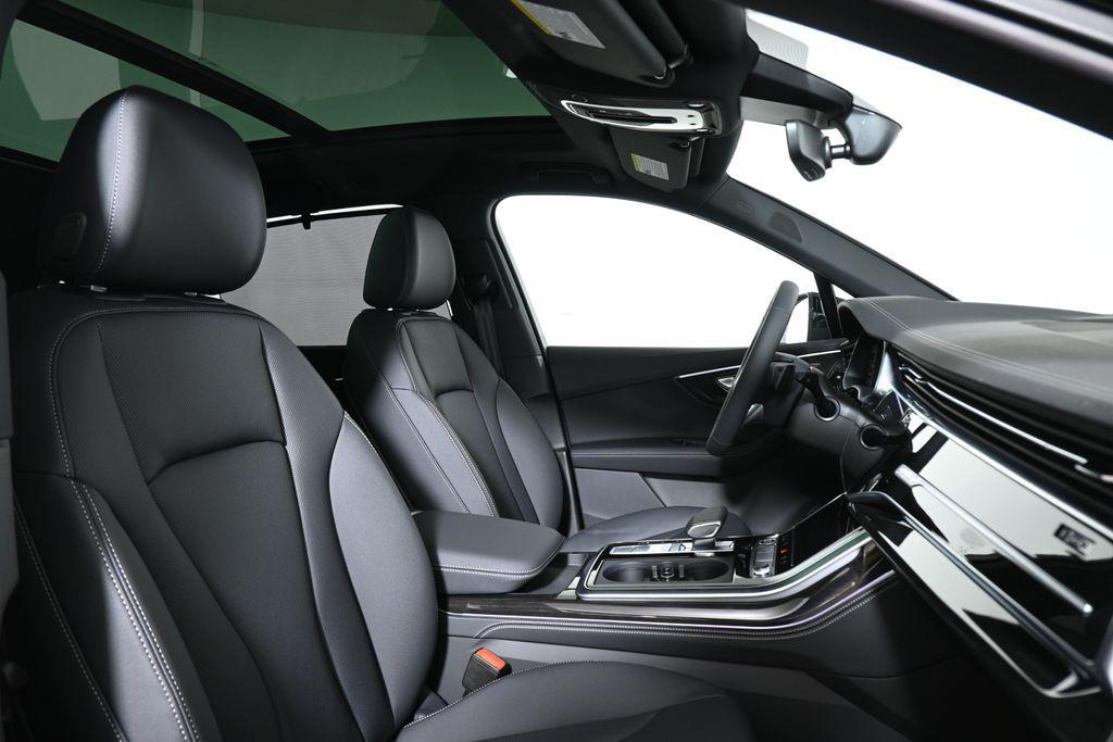 new 2026 Audi Q7 car, priced at $79,155
