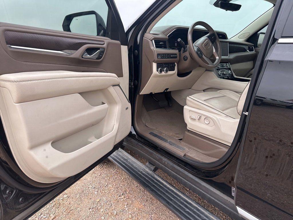 used 2022 GMC Yukon XL car, priced at $54,000