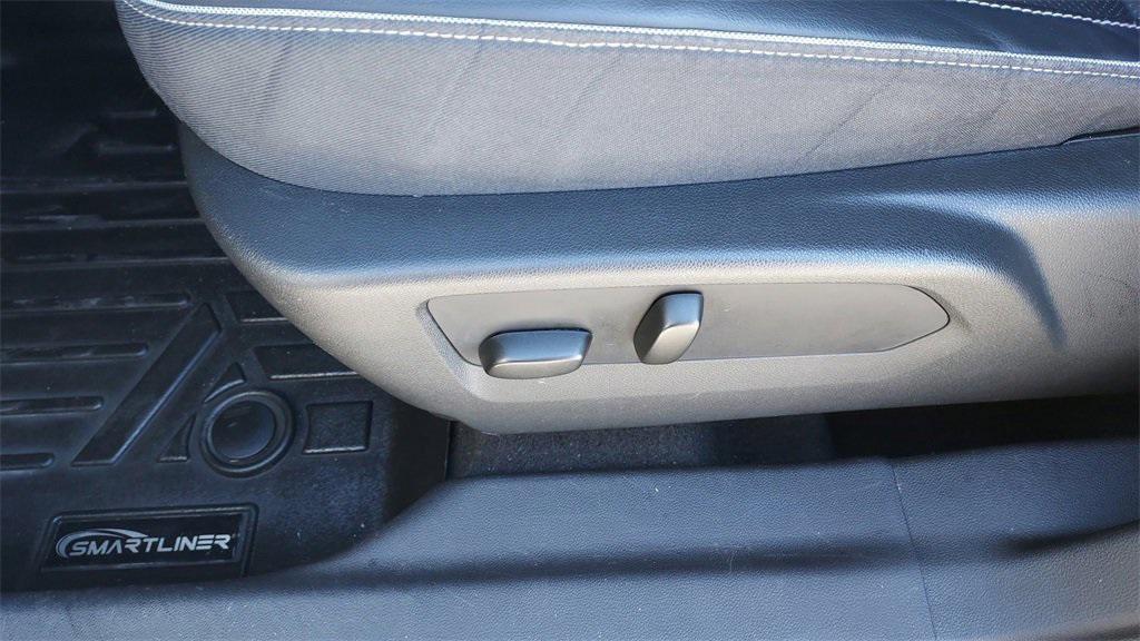 used 2023 Buick Envision car, priced at $20,991