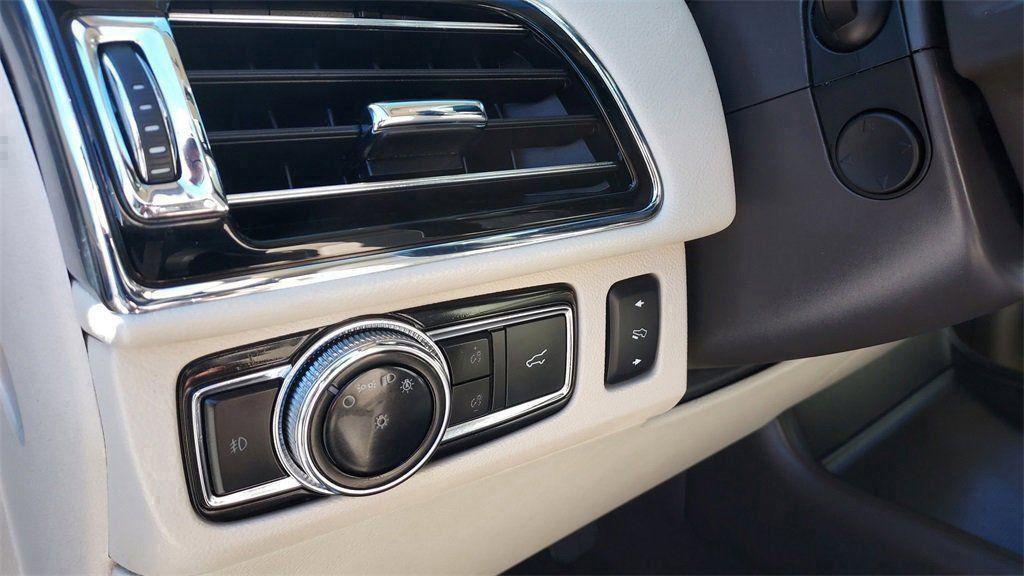 used 2019 Lincoln Navigator car, priced at $25,000