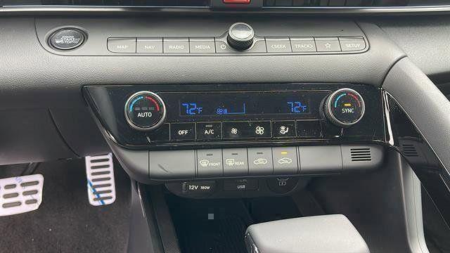 new 2025 Hyundai ELANTRA HEV car, priced at $28,560