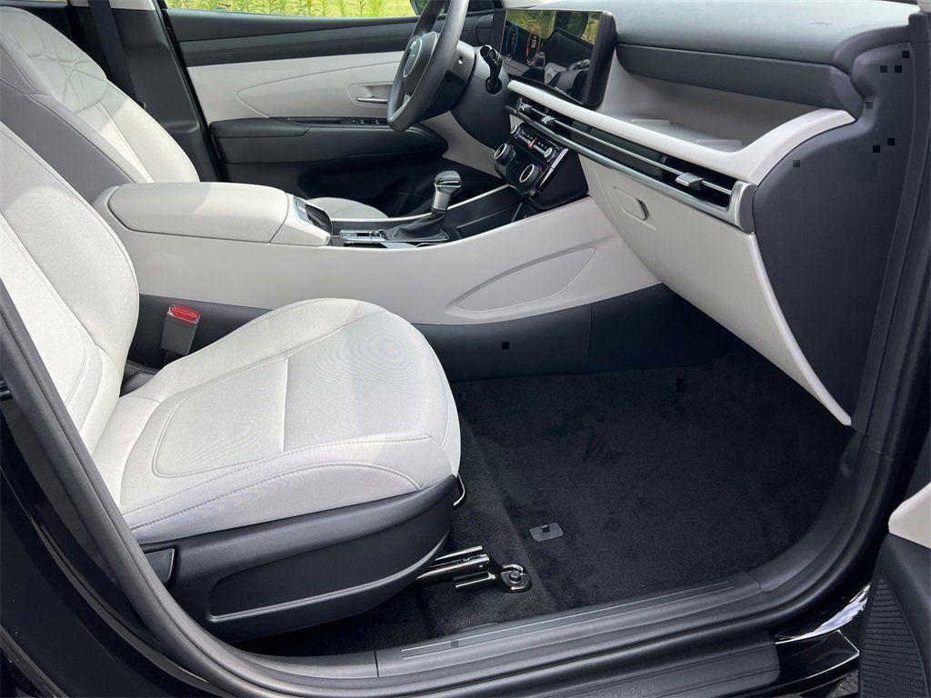 new 2025 Hyundai Tucson car, priced at $30,500