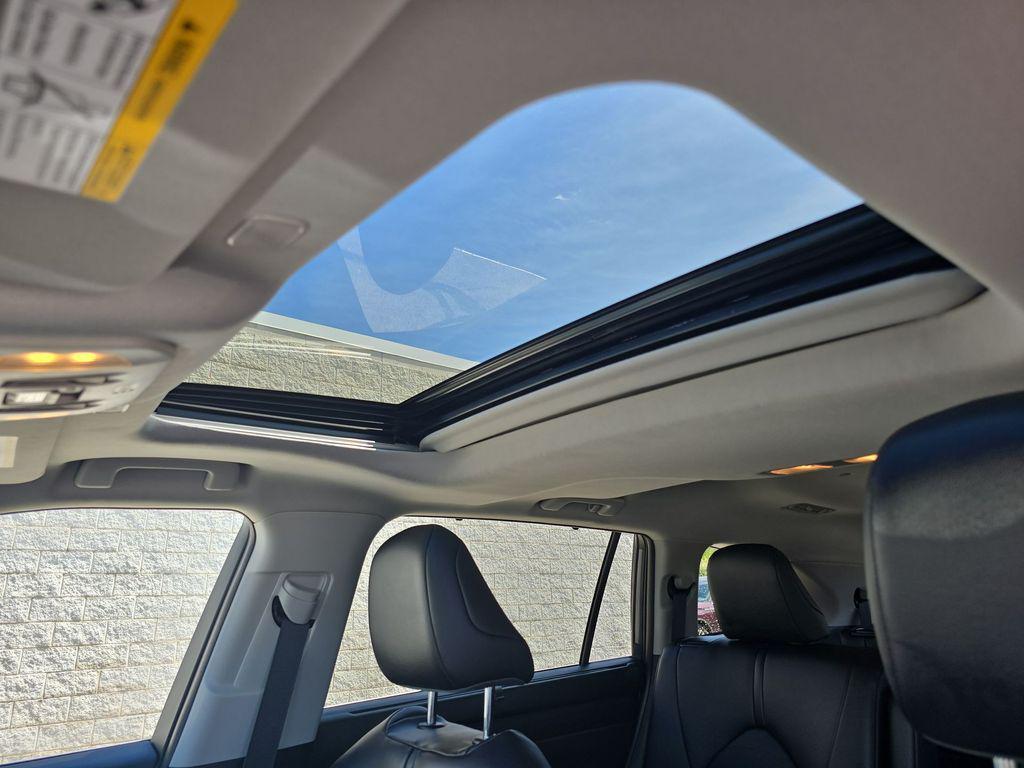 used 2023 Toyota Highlander car, priced at $35,367
