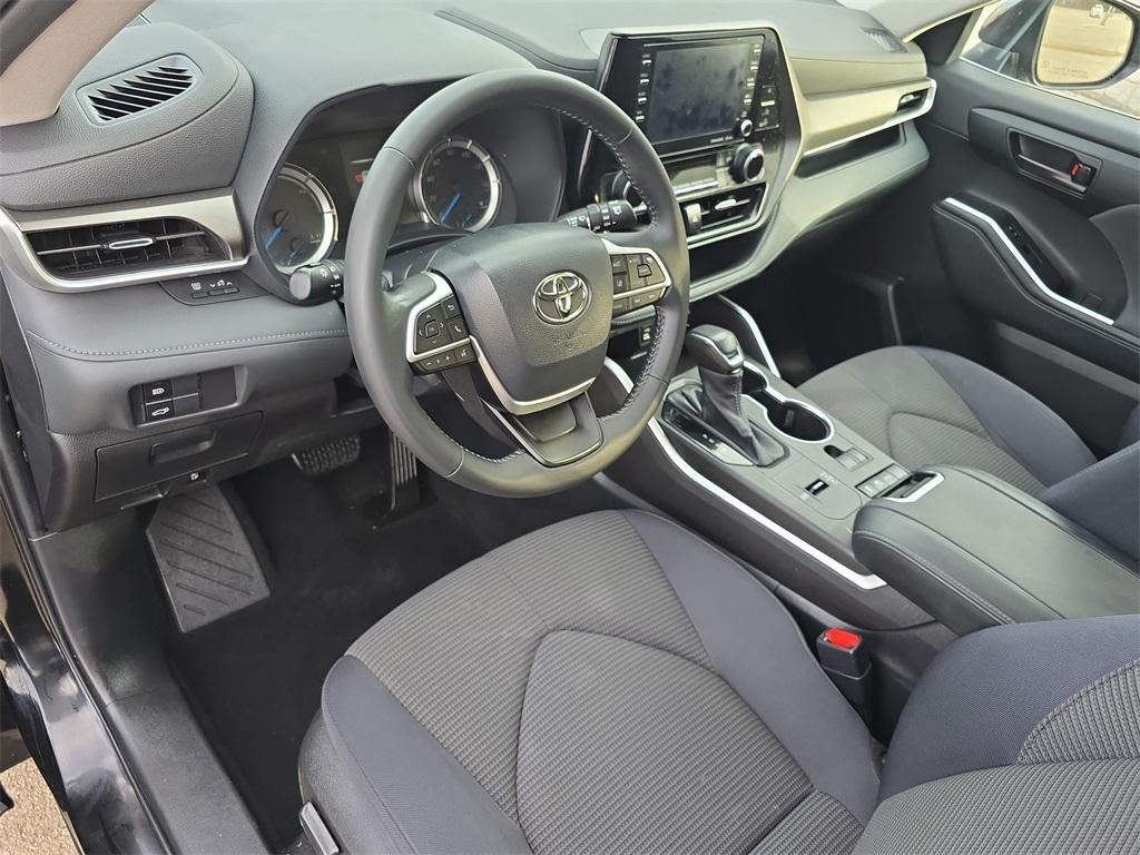 used 2022 Toyota Highlander Hybrid car, priced at $26,989