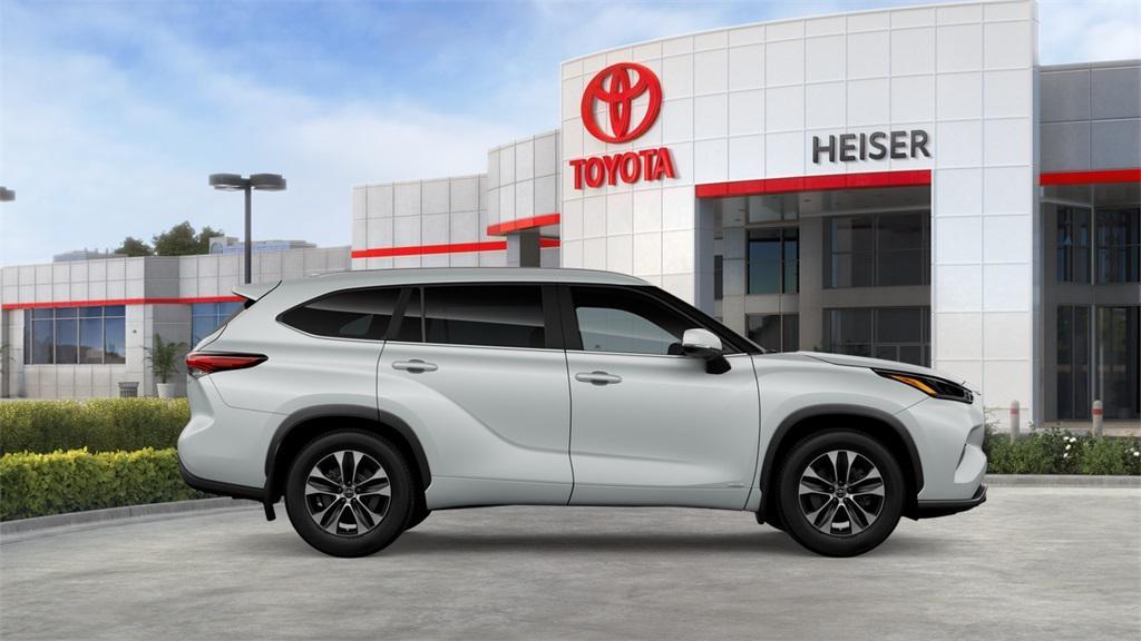 new 2026 Toyota Highlander Hybrid car, priced at $52,082