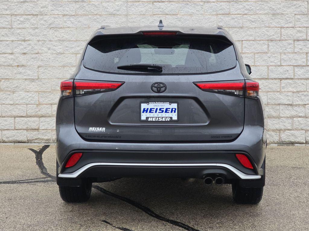 used 2023 Toyota Highlander car, priced at $38,474