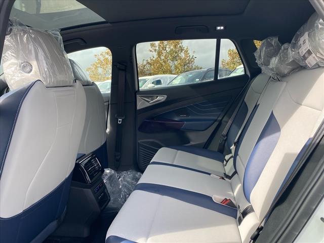 new 2025 Volkswagen ID.4 car, priced at $40,850
