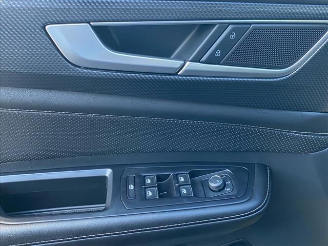 used 2025 Volkswagen Atlas Cross Sport car, priced at $37,900