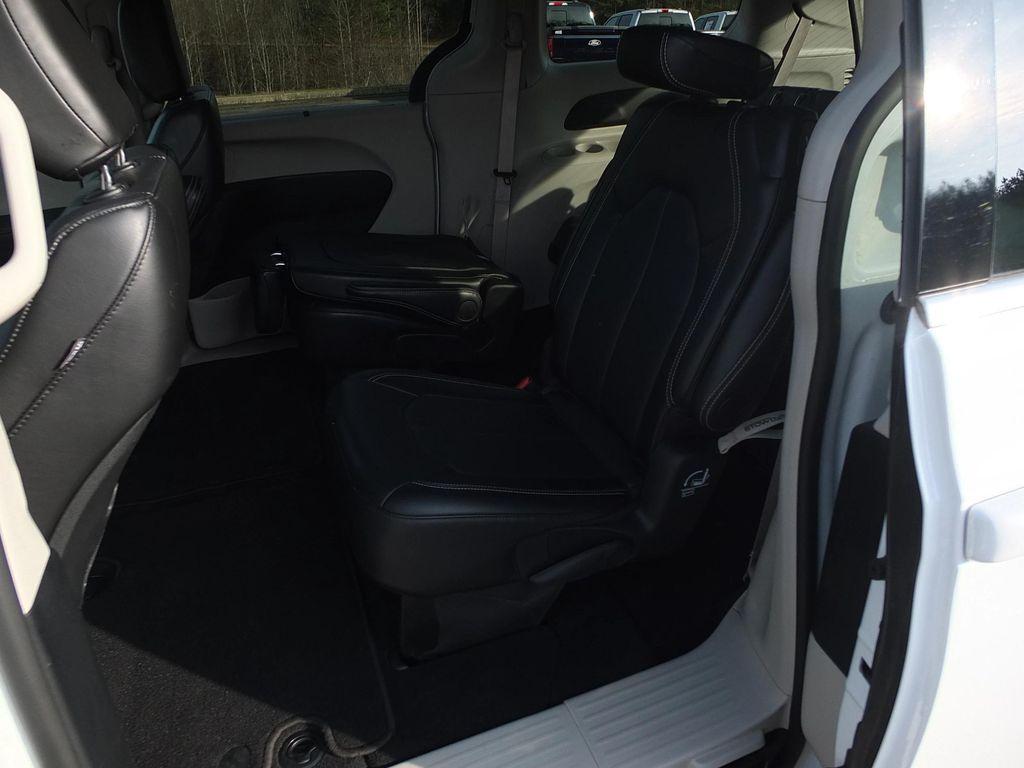 used 2024 Chrysler Pacifica car, priced at $24,999