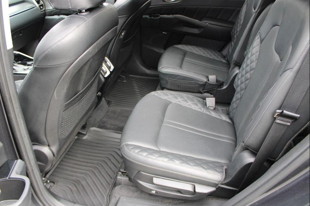 used 2022 Kia Sorento car, priced at $25,996