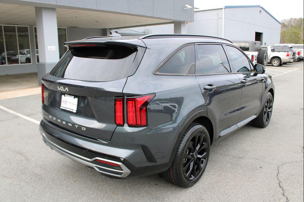 used 2022 Kia Sorento car, priced at $25,996