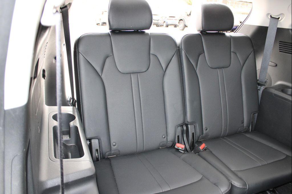 used 2022 Kia Sorento car, priced at $25,996