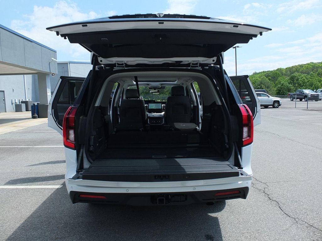 used 2025 Ford Expedition car