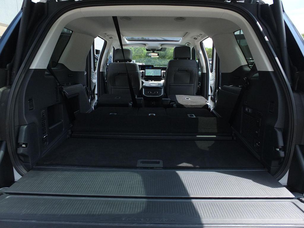 used 2025 Ford Expedition car