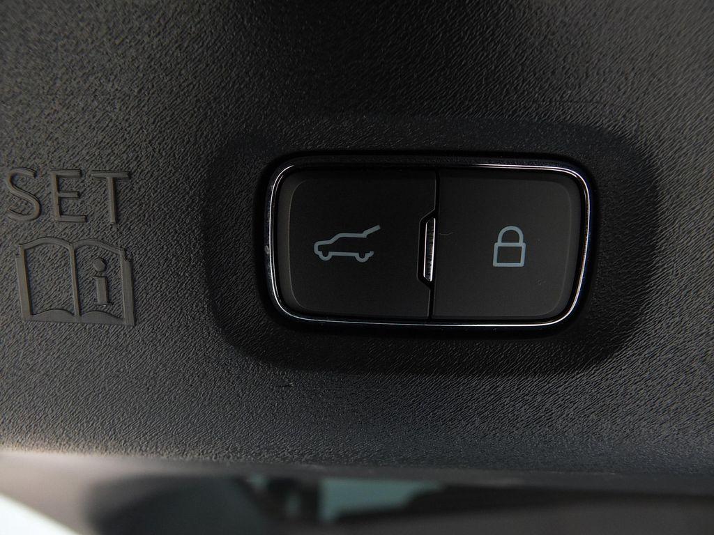used 2025 Ford Expedition car