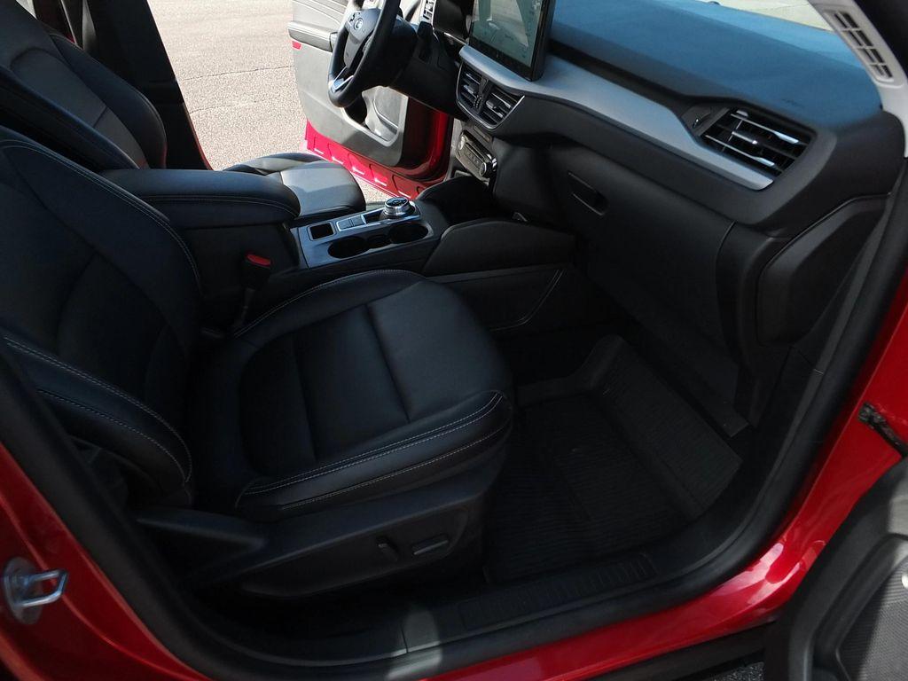 used 2025 Ford Escape car, priced at $29,996